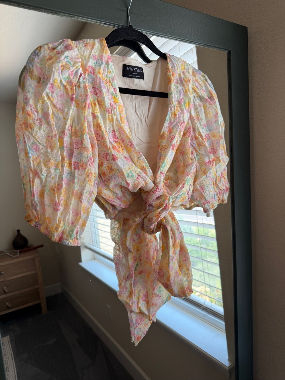 MINKPINK Floral Tie Front Puff Sleeve Crop Top Pastel Yellow & Pink - Picture 2 of 5